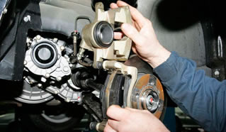 Ремонт автомобилей Форд, Рено и Лада Ларгус своими руками